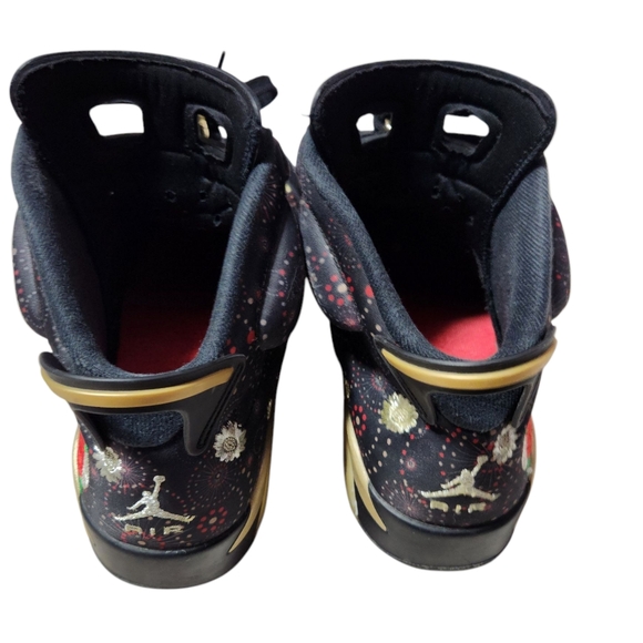 Jordan 6 Retro Chinese New Year High-Top Sneakers with Perforated Panels - Picture 2 of 11